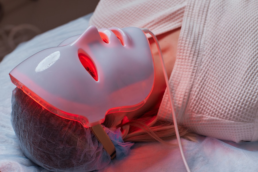 Ways to Grow Your Spa Using Red Light Therapy Devices